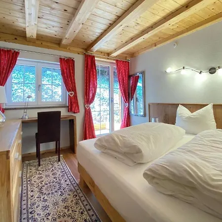Daire Chalet Salzburg, Dienten